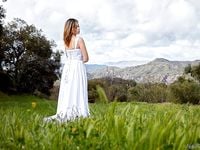 Ali Rose - Holly Randall