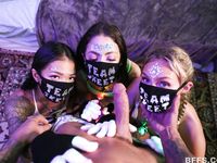 Winter Bell, Melody Foxx, Paisley Paige - BFFs