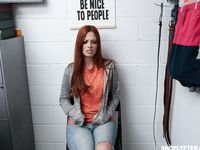 Scarlett Mae - Shoplyfter