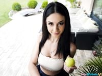 Mia Trejsi - Sex Babes VR