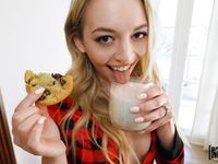 Lily Larimar - I Know That Girl