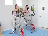 Jenna Foxx, Vanna Bardot, Jasmine Wilde - Hot and Mean