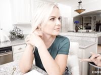 Kianna Dior, Robbin Banx, SlimThick Vic - Brazzers Exxtra