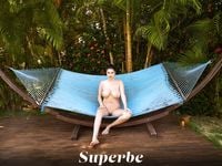 Lola Johnson - Superbe