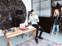 Angie Lynx - Virtual Real Porn