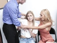 Nikki Peach, Honey Blossom - Shoplyfter