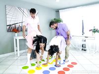 Sofie Reyez , Nia Bleu - Daughter Swap