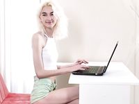 Mia Cheers - PornBox