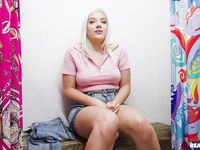 Gia OhMy, Sandy Love - Moms Lick Teens