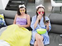 Dharma Jones, Melony Melons - Moms Lick Teens