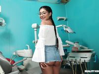 Kit Mercer, Binky Beaz - Moms Lick Teens