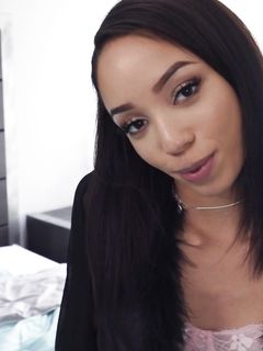 Alexis Tae, Vina Sky - Share My BF