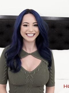 Eve Marlowe - Hot MILFs Fuck