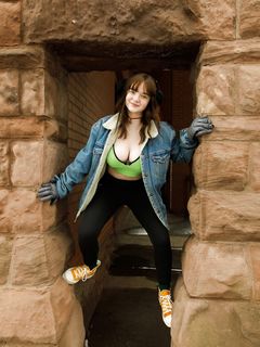 Daisy Wensday - Merry Fistmas (Zishy)