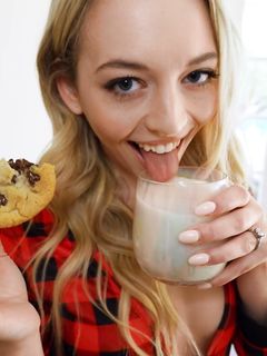 Lily Larimar - I Know That Girl