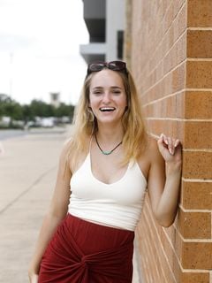 Athena Fleurs Has Shopping Vibes (Zishy)