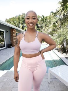 Thick Ass Daphne - Ass Parade