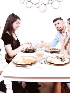 Alisa Horakova, Gina Gerson - Virtual Real Porn