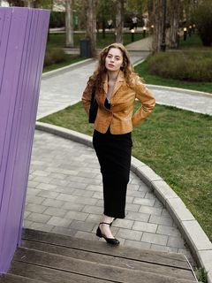 Mitropoliya - The Female Gaze (Zishy)