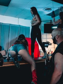 Lena Paul - Welcome To Grind Bar