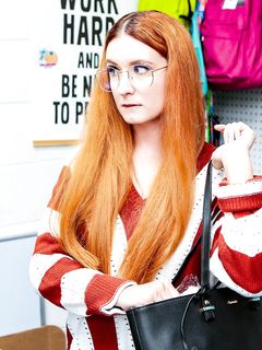 Violet Spice - Shoplyfter