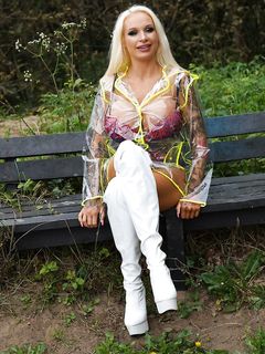 Sophie Anderson - Destroy My Makeup