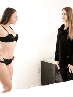 Jill Kassidy, Gia Derza - All Girl Massage