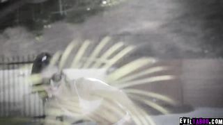 Unfuckingbelievable! This uncle is such an asshole! He fucks his niece Jaye Summers and takes the virginity of Jayes younger sister Emily Willis!