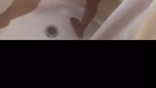 Periscope Girl Films her Friend in the Shower