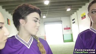 Teen amateur lesbos lick