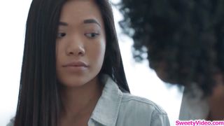 18yo asian facesitting ebony milf