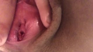 Teen Girl Pops her Virgin Pussy for the Camera