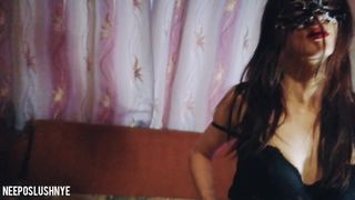 Страстный танец от непослушной малышки)