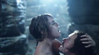 Petite Pixie Cara Delevinge & Orlando Bloom Sex Scene - Carnival Row (2019)