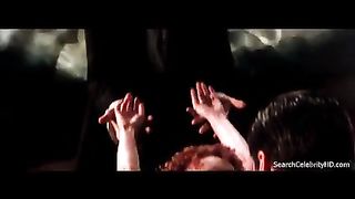 Charlize Theron and Connie Nielsen - The Devil's Advocate