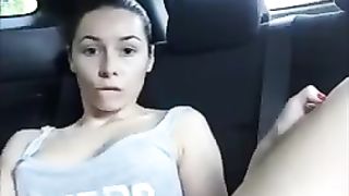 La t\u00eda de mi mujer me manda videos