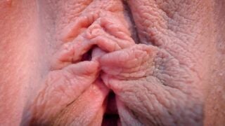Dana Play with her Large Pussy Lips (Closeup Extreme Detail 1080p)