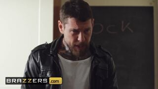 Brazzers - Big Tit MILF Stacey Saran Cucks Husband with Neighbor