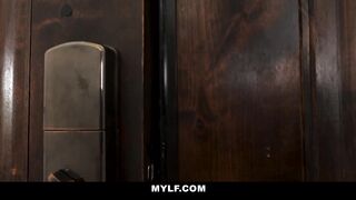 Having Sex with my Moms best Friend during Quarantine Lockdown