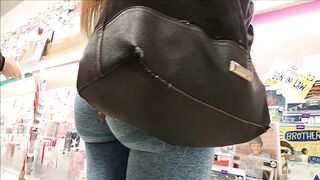 Candid Redhead Gym Girl in Blue Leggings with Incredible Ass