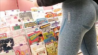 Candid Redhead Gym Girl in Blue Leggings with Incredible Ass