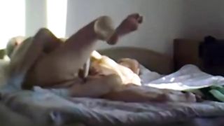 Nachbarin im Ehebett gefickt