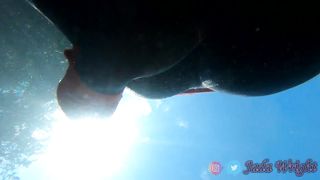 Jamaican Nymph Finger Fucks her Ass and Pussy Underwater - Anal Masturbation - Double Penetration