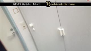 Public Im Moebelhaus Gefickt