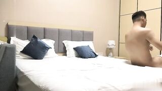 探花系列酒店1500约嫖高颜值大学生，上位各种姿势草得气喘吁吁国产