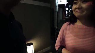 年下の男の肉棒でヨガる熟れた乳房の女たち！