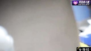 国产探花，纹身帅哥大干碎花裙女生！