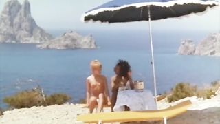 Vacances SexuellesSechs Schwedinnen auf Ibiza