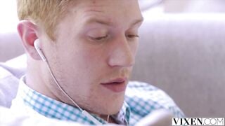 VIXEN BFFs Naomi & Anya entice shy roommate into threesome