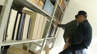 爆干图书馆巨乳少妇国产